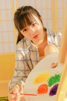 莫妮卡贝奇鲁